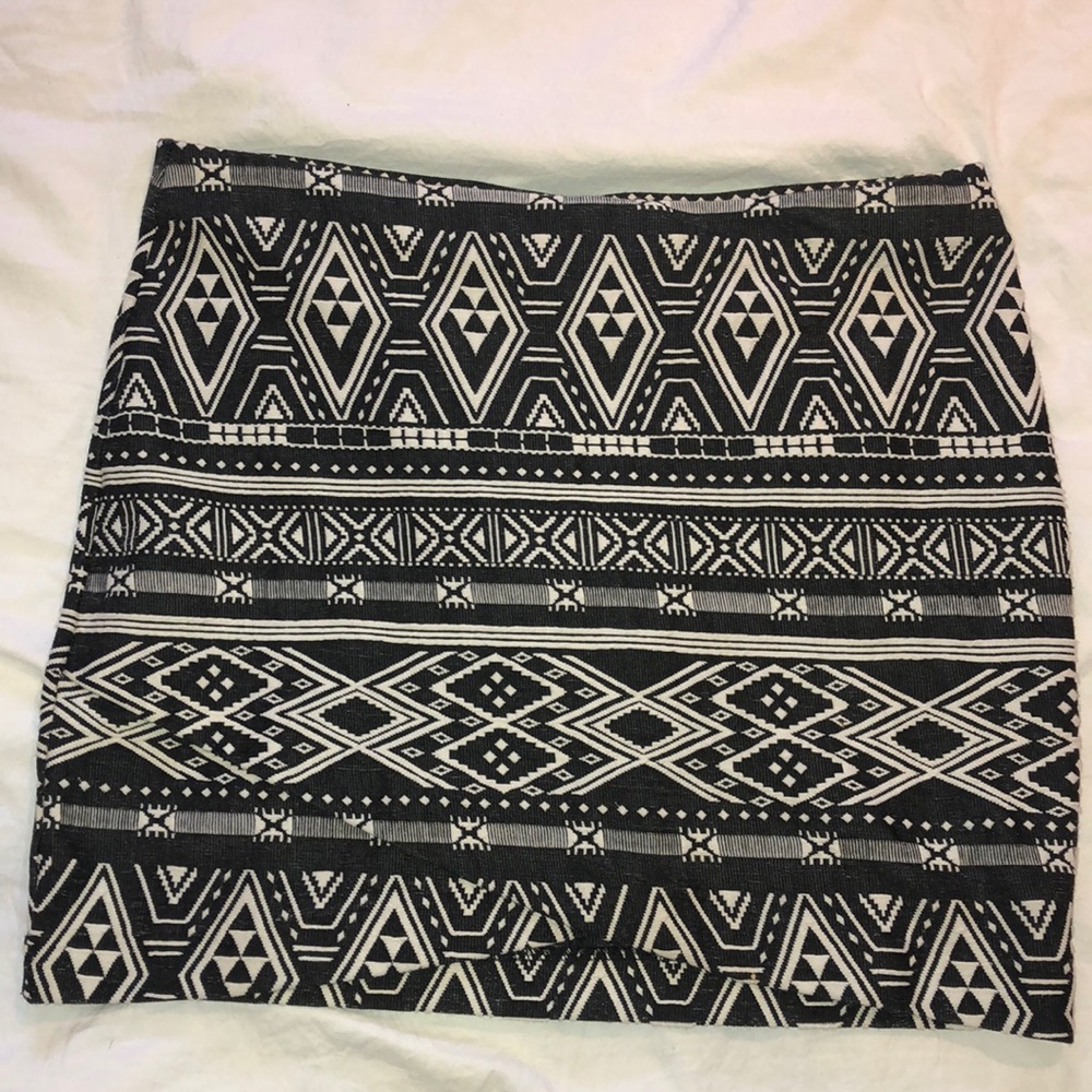 MINI SKIRT